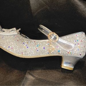 NEW SPARKLY SHOES